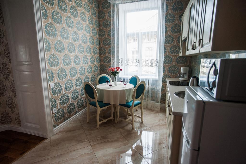Cozy Apartment 39/34 Lviv Buitenkant foto
